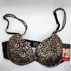 Daisy Fuentes Intimates Perfect Plunge Push Up Bra